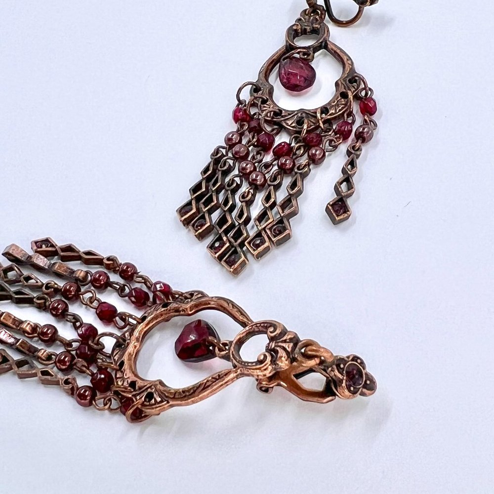 🎊HP🎊 NWOT - Dark Red Beaded Chandelier Style Copper Tone Clip-On 2.5” Earrings - Picture 4 of 6